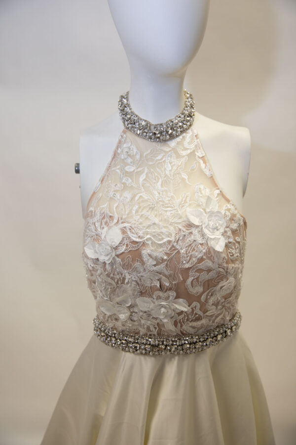 Closeup of ivory gown
